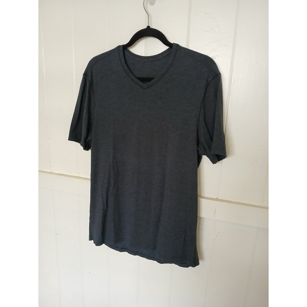 Lululemon 5 Year Basic V Updated Fit T Shirt Mens… - image 3